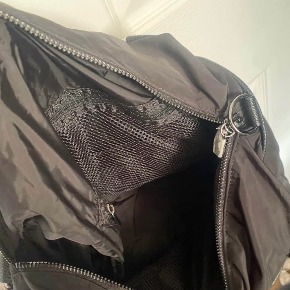 Fabletics Black Mesh Gym and Overnight Bag - Picture 4 of 5
